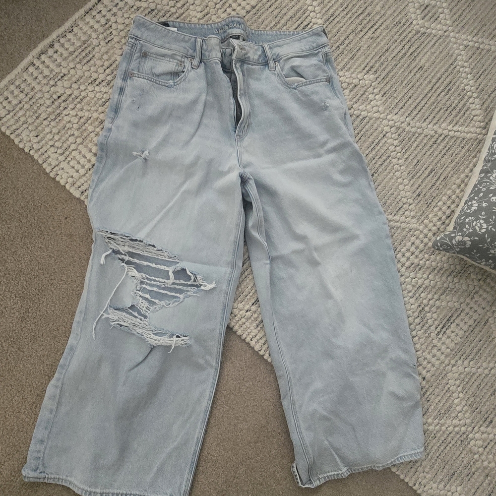 American Eagle Outfitters Light Wash Wide-Leg Jeans, 14 Petite - Picture 2 of 8